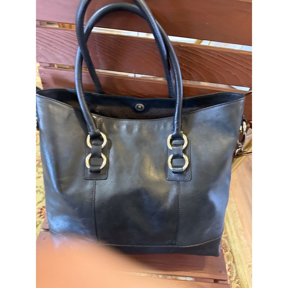 Cole Haan Black Leather Purse Excellent